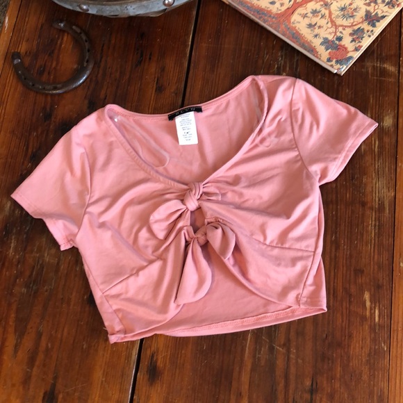 BLVD Tops - Pink crop top!